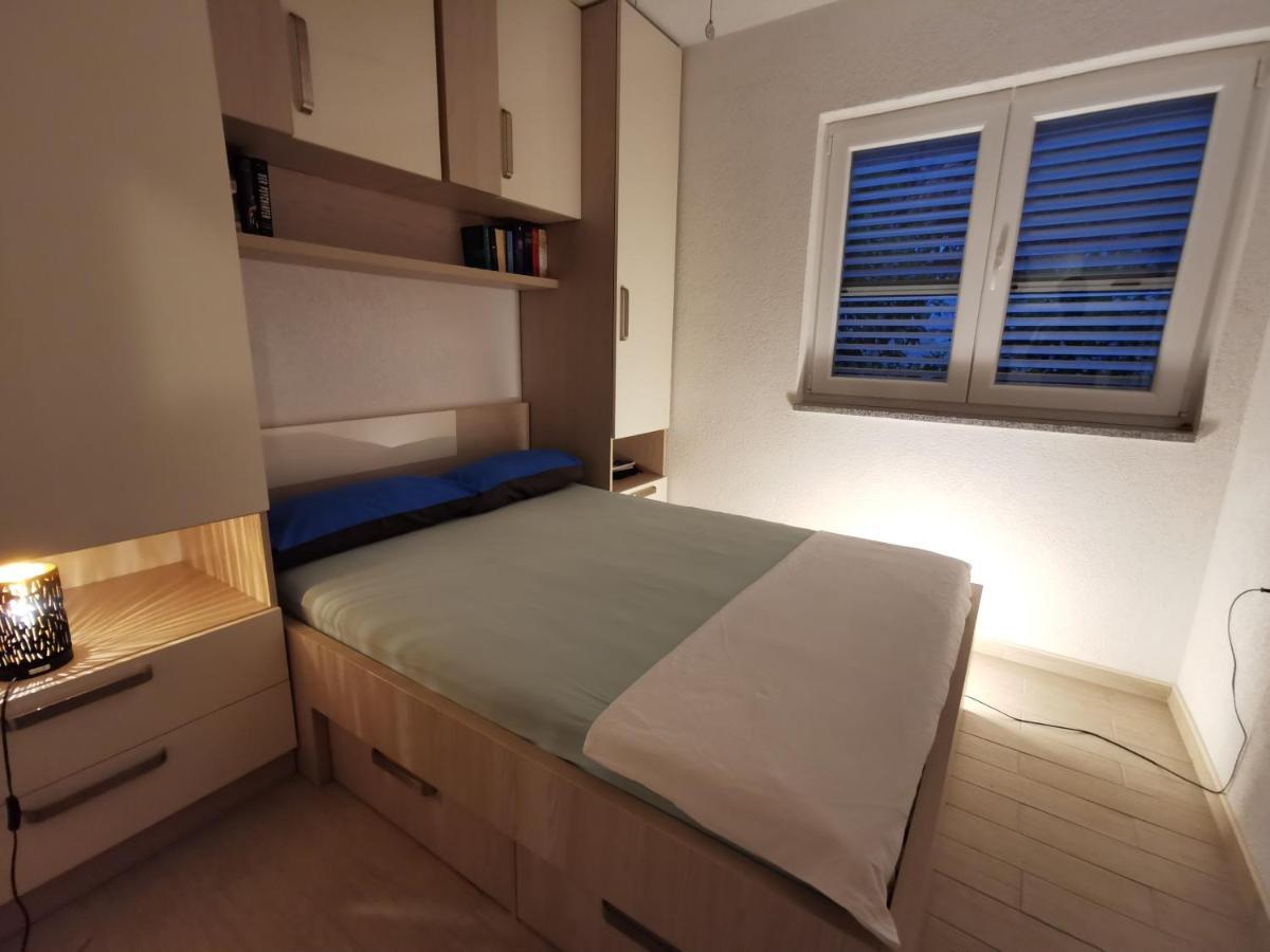 Apartment Mira - Sea View トロギール エクステリア 写真