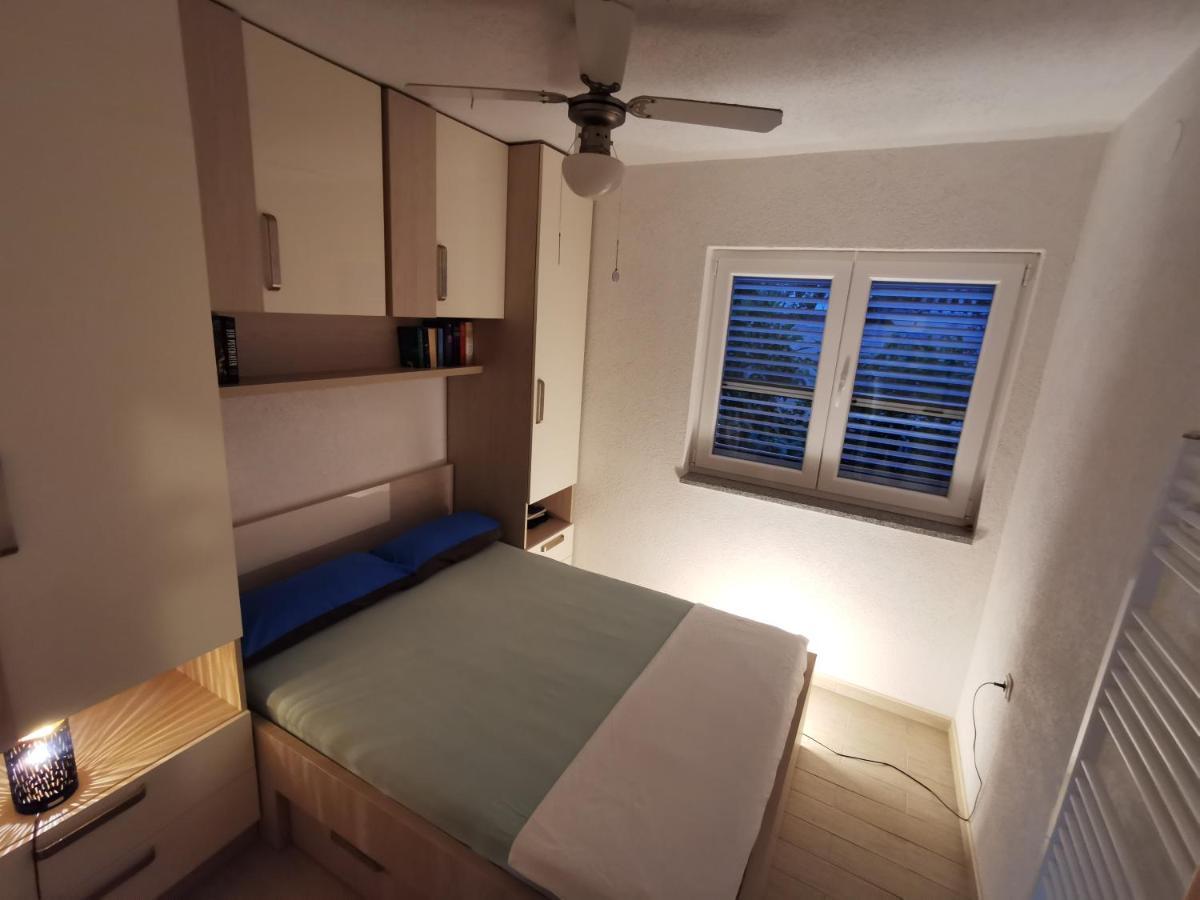 Apartment Mira - Sea View トロギール エクステリア 写真